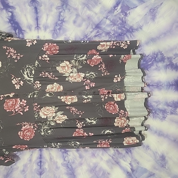 Torrid Women's Foral Flowy High Low Short Sleeve Top Size 00 M-L - Picture 3 of 10
